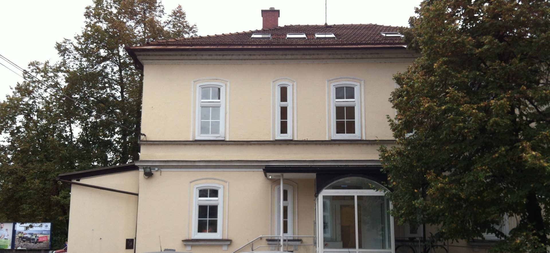 fotografija stavbe inštituta